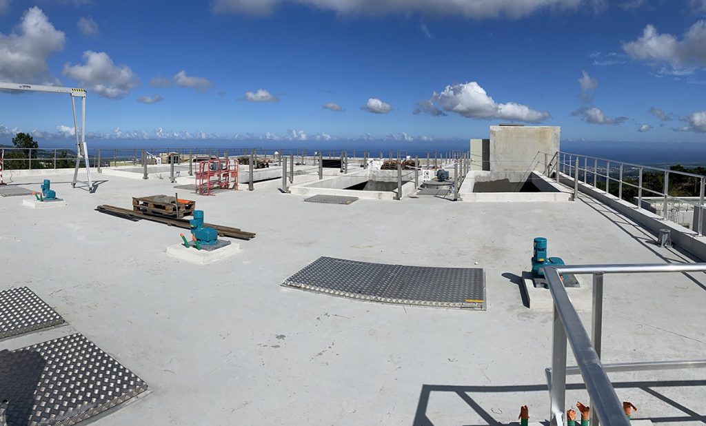 Usine de production d'eau potable de Leveneur (Le Tampon - La Réunion).